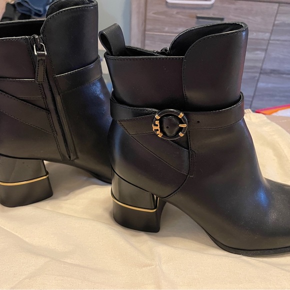 EUC Tory Burch boots, size 8.5 black - Picture 2 of 8